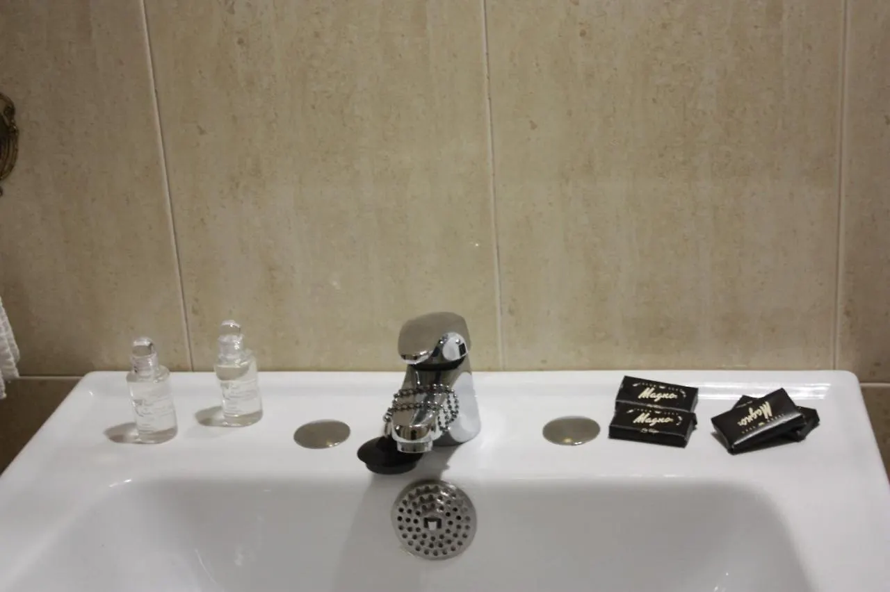 Hostal Restaurante Arcilla Bailén ゲストハウス