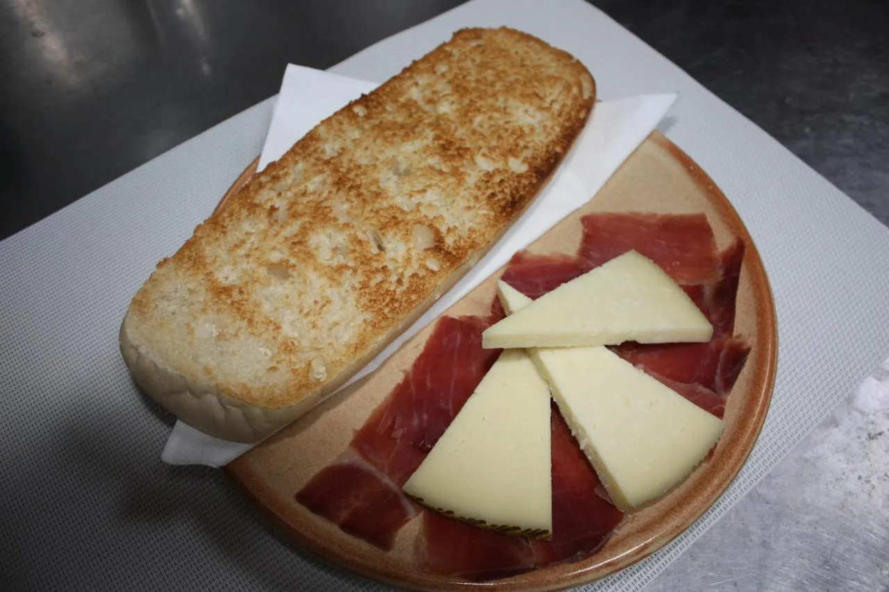 Hostal Restaurante Arcilla Bailén 0*,